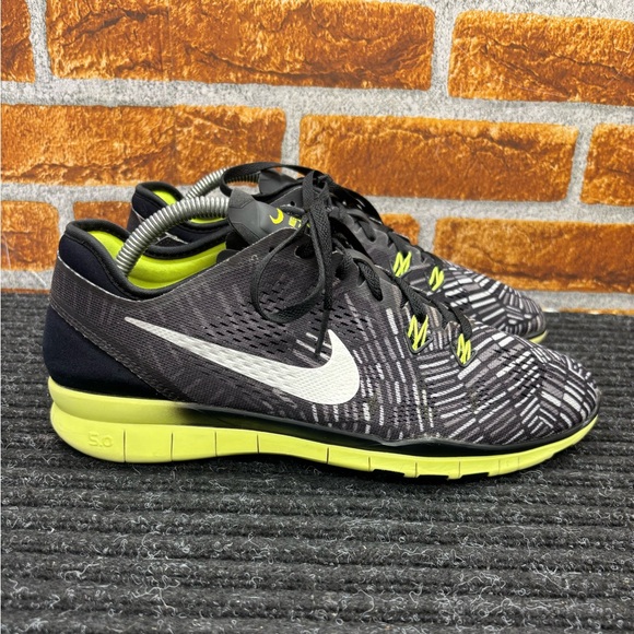 Nike Free 5.0 Tr Fit Sneakers- Women’s size 9.5-
704695-017 - Black/Neon Green - Picture 5 of 9